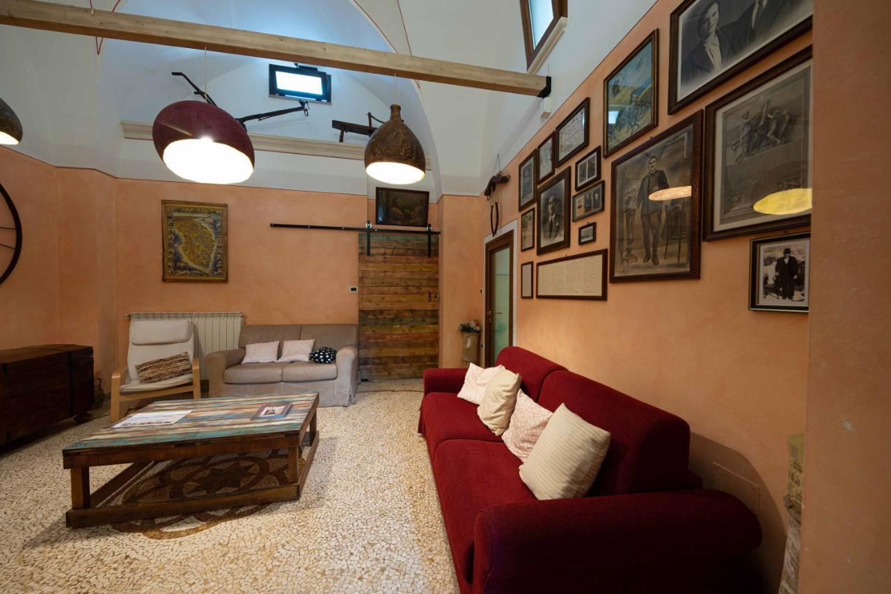 גאליאנו דל קאפו B&B Palazzo La Traja מראה חיצוני תמונה