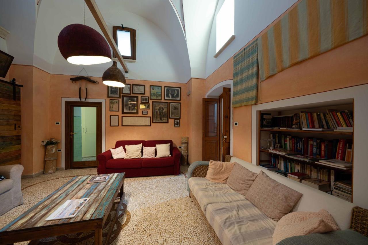 גאליאנו דל קאפו B&B Palazzo La Traja מראה חיצוני תמונה